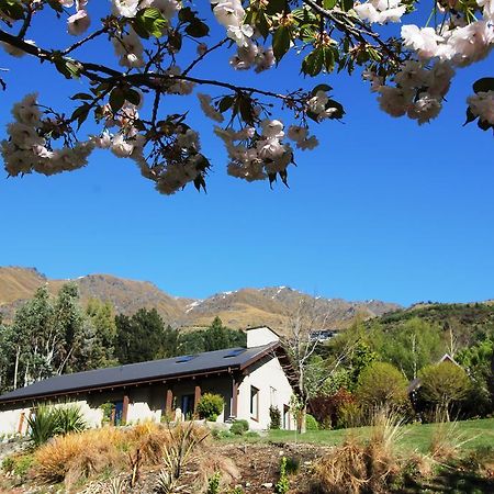 Arthurs Point The Paddock Straw Bale Luxury Holiday House מראה חיצוני תמונה